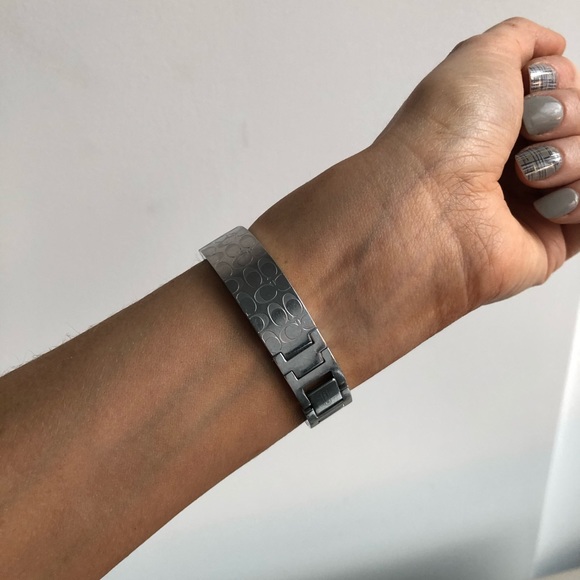 Coach silver watch. - Picture 7 of 9